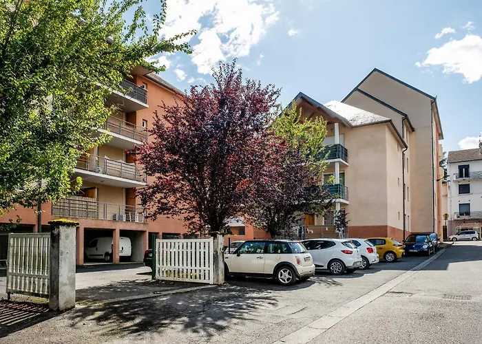 Appart. T 1 Bis, Centre Ville, Entièrement Rénové Lourdes