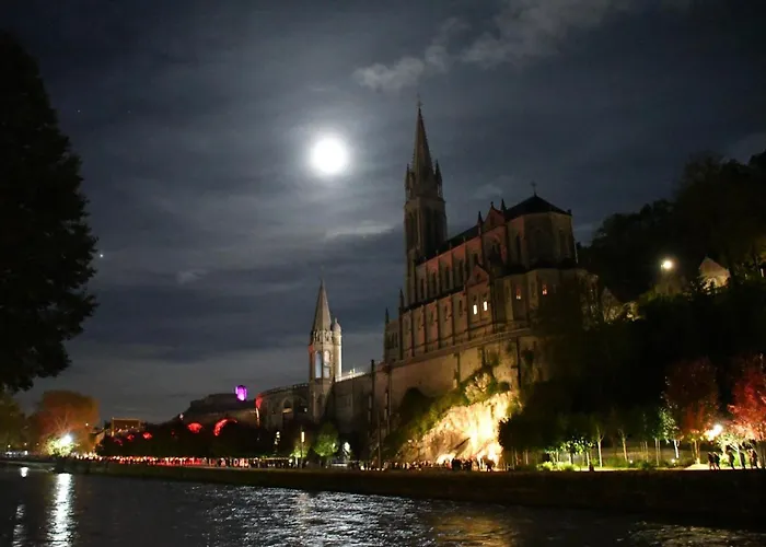 Appart. T 1 Bis, Centre Ville, Entièrement Rénové *